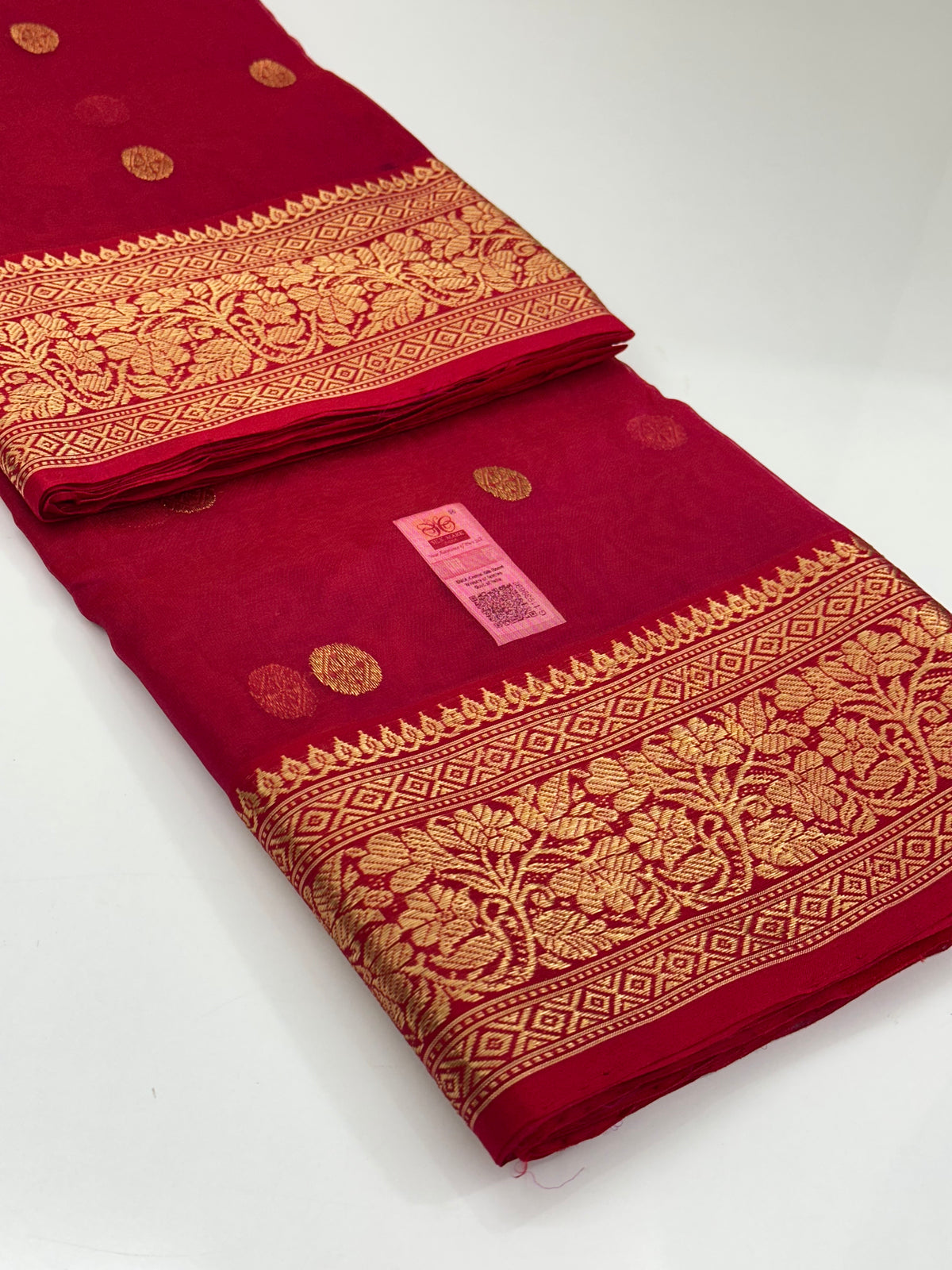 Traditional Chanderi Silk Saree – Handwoven Zari Border