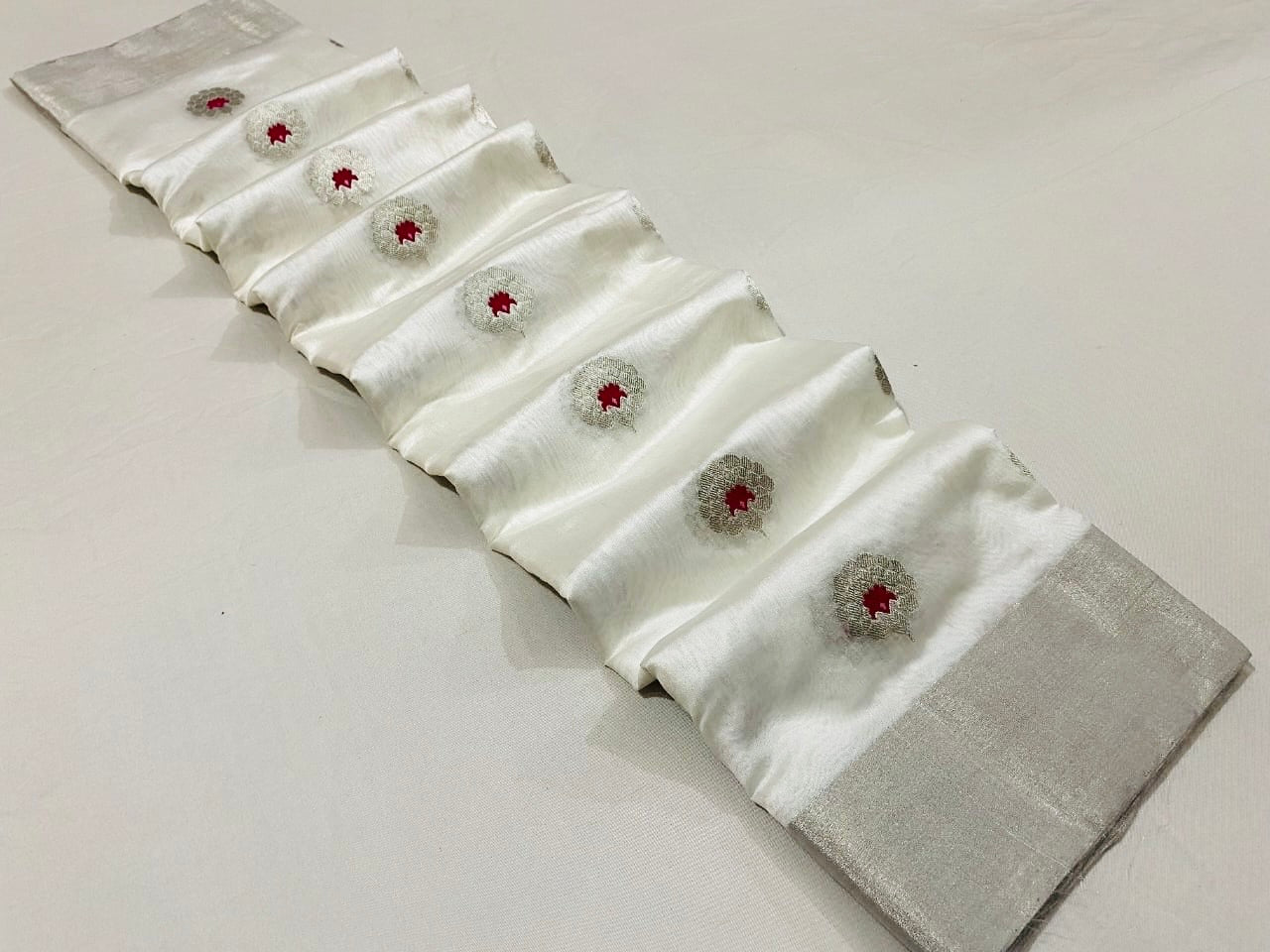 Silver zare border mena motif saree Chanderi saree wala